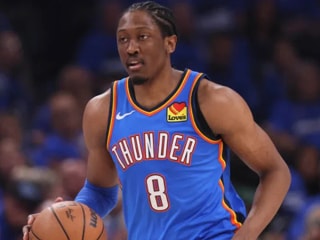 雷霆队凭借杰伦·威廉姆斯40分的表现,在NBA总决赛中以3-2领先