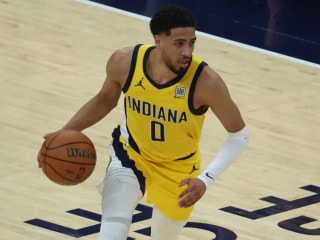 泰瑞斯·哈利伯顿伤情:步行者队主教练里克·卡莱尔更新了这位明星后卫在NBA总决赛第六场比赛前的状态