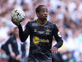 热刺考虑重新签回前后卫，明智之举——报道