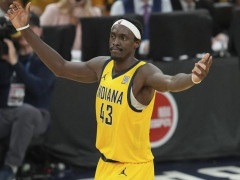  NBA总决赛赛后采访 西亚卡姆说到感谢中国球迷的喜爱 