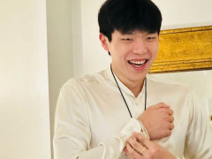官方预热！杨瀚森穿生日战靴前往选秀大会：目前没有球队做出绝对承诺