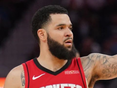  NBA最新签约：范弗里特降薪利好火箭！火箭休赛期拥有1410万全额中产特例 