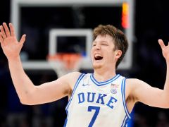 NBA选秀大会——康-克努佩尔个人简历和成就