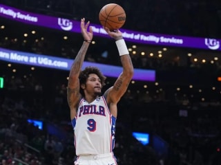 报道:76人队执行凯利·乌布雷840万美元的选项