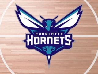 梅森·普拉姆利以一年合同重返夏洛特黄蜂队