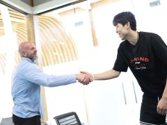 4年2139万！杨瀚森正式签约后开启支线任务：在波特兰找房子