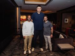 酝酿大事？姚明重返休斯顿与火箭高管会面 或出席杜兰特加盟发布会