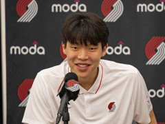重点培养球员 比卢普斯在夏季联赛训练后给杨瀚森一对一开小灶