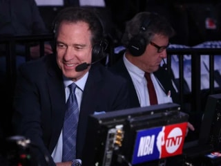 亚马逊在NBA首秀赛季前再添两员大将