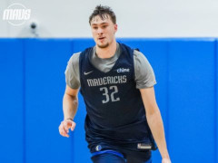 NBA高清直播在线直播：夏季联赛湖人vs独行侠（7月11日）布朗尼对决弗拉格