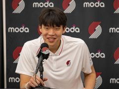  杨瀚森评NBA历史首发五人：詹眉约基奇东契奇欧文 因年龄小全选现役 