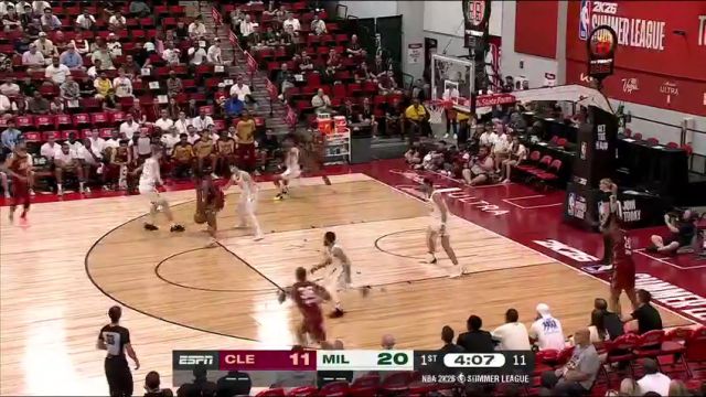 【2025年07月13日】NBA夏季聯(lián)賽:騎士vs雄鹿第1節(jié)英文原聲錄像回放