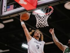  NBA夏聯(lián)戰(zhàn)報(bào)：快船末節(jié)轟20-2打崩雄鹿 克里斯蒂21分引3人20+ 