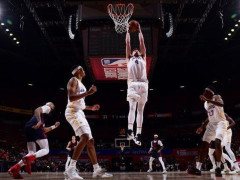  给詹姆斯长脸了！NBA夏联战报：布朗尼17+5+5夏联最佳战 致命失误也无碍爆发 