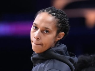 布兰妮·格里娜在回美国前以为自己会被下毒: