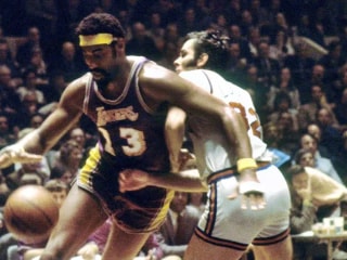 作者揭示了威尔特·张伯伦两项备受质疑的壮举