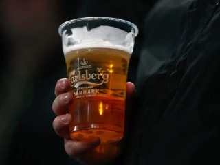 WSL和WSL2球迷有望在2025-26赛季在看台上饮酒，试行范围扩大