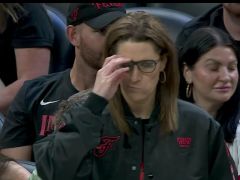 WNBA常規(guī)賽:拉斯維加斯王牌vs印第安納狂熱英文原聲全場回放