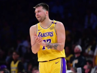 湖人队卢卡·东契奇在欧洲篮球锦标赛前展示为斯洛文尼亚的身材转变