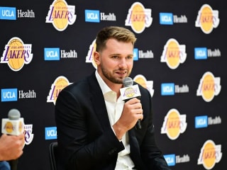 卢卡·东契奇的美国之旅:从湖人续约到惊喜的后街男孩演唱会