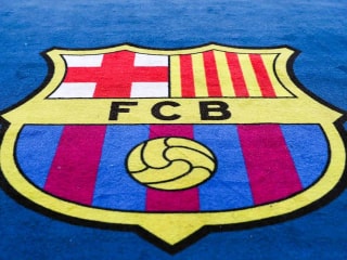 巴塞罗那球星收到一份为期六年的离队合同