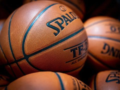 無緣回NBA！上海男籃續(xù)約最佳國際球員洛夫頓 年薪升至百萬美元