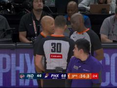 WNBA常规赛:印第安纳狂热vs菲尼克斯水星第3节中文解说回放