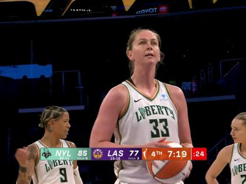 WNBA常规赛:纽约自由人vs洛杉矶火花第4节英文原声回放