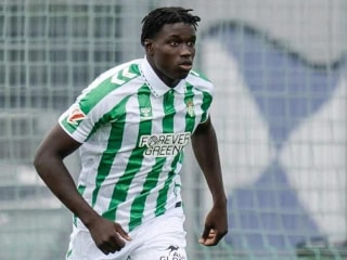 西乙联赛：苏莱曼·法耶渴望在格拉纳达俱乐部留下自己的印记