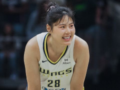 上场比赛刚砍下20分创生涯新高 本场比赛李月汝仅出战8分钟 飞翼一分惜败火花