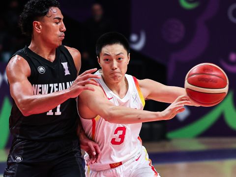 胡明軒vs新西蘭集錦 替補出戰(zhàn)拿到13分強勢反彈贏球功臣