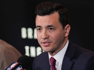 猛龙队续约博比·韦伯斯特为总经理,暂时不填补马赛·乌吉里的总裁职位