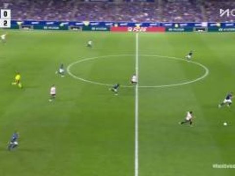 [进球视频]皇马3-0奥维耶多！迪亚斯右路横传，维尼修斯禁区推射破门