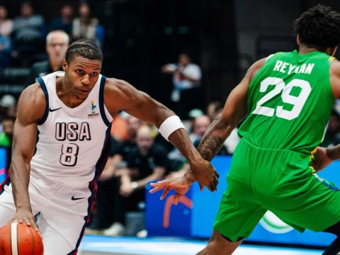 美国90-78巴西 斯玛特22+7美国4人上双胜巴西小组第一出线