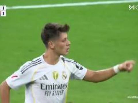 [进球视频] 皇马1-1扳平！居勒尔门前头球破门！赫伊森头球摆渡助攻！