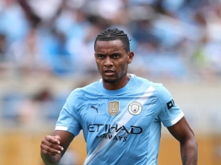 曼城后卫曼努埃尔·阿坎吉将租借加盟国际米兰,附带买断选项