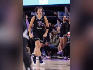 贾内尔·萨劳恩、佩奇·布克尔斯正面对决,女武神主场迎战飞翼