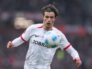 埃弗顿完成从弗赖堡租借梅林·罗尔的交易