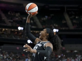 谢安妮·帕克-图斯的迅速回归WNBA,源于王牌队对她的“信任”
