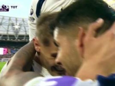 [进球视频] 热刺3-0锁定胜局！贝里瓦尔禁区做球，范德文跟进扫射破门！
