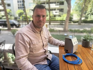 两分钟充40个球?对于这款完美足球充气泵的创造者来说毫无压力