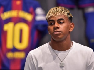 拉明·亚马尔因腹股沟伤势将缺席巴塞罗那对阵纽卡斯尔的欧冠比赛