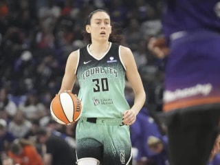 自由队的布里安娜·斯图尔特表示,尽管MCL扭伤,她计划参加对阵水星队的第二场比赛