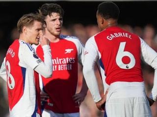 布莱恩·罗布森出人意料地称表现不佳的阿森纳球星为英超“最佳”