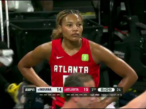 WNBA季后赛：印第安纳狂热vs亚特兰大梦想第1节英文原声回放