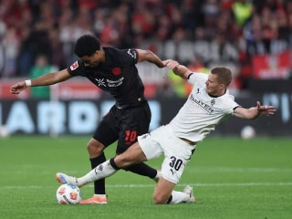 马利克·蒂尔曼谈在勒沃库森和德甲的生活: “我知道我能做得更多”