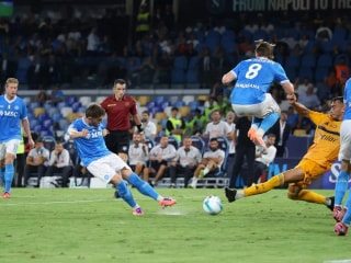 吉尔莫庆祝为那不勒斯打入首粒意甲进球时使用意大利语