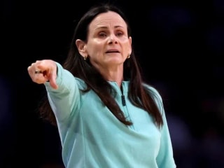 纽约自由人队更换教练,球队选择不续约桑迪·布伦德洛的合同