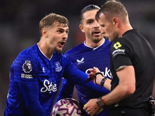 埃弗顿的基尔南·德斯伯里-霍尔称他的五张黄牌“令人难以置信”——它们有多糟糕?