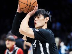 七队还有双向合同名额：曾凡博首战DNP仍被看好 中国赛成关键机会